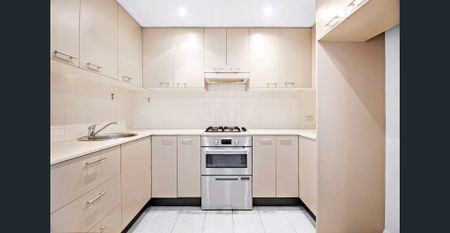 Spacious 1 Bedroom Apartment - Photo 4