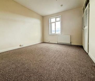4 bedroom Terraced House To Let - Photo 1