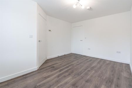 3 bed semi-detached house to rent in Falcon Way, Kenton Bank Foot, NE13 - Photo 4