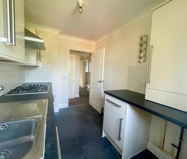 Burnt Mills Road, Basildon - Photo 4