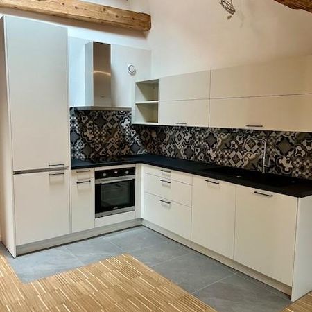 Très bel appartement en attique de 3 pièces - Photo 3