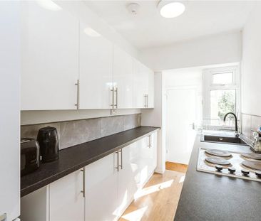 4 bedroom terraced house to rent - Photo 5