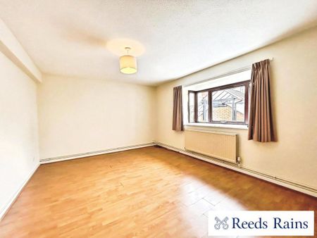 3 bedroom apartment to rent - Photo 2