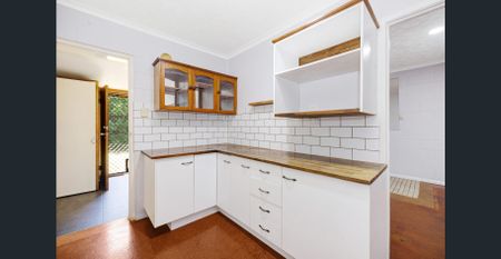 Two Bedroom Duplex in Kirwan Walking Distance to Everything - Photo 2