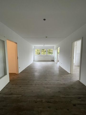 Geräumige 3-Zimmer-Wohnung mit modernem Vinylboden in Braunschweig-Weststadt! - Photo 2