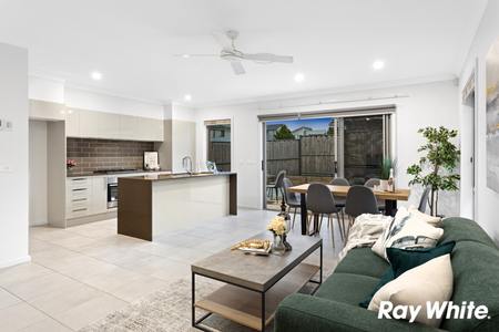 MODERN FOUR BEDROOM Family Residence in Prime Schofields Location! - Photo 2