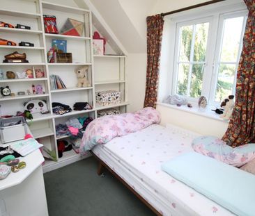 Moatfields, Colchester - Photo 5