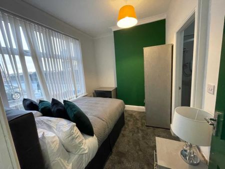 Milford Street, Salford - Photo 2