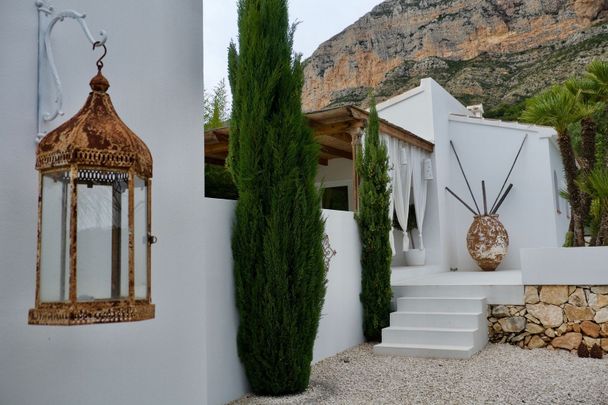 Stunning 5 Bed Private Complex – Javea - Photo 1