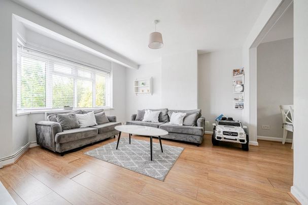 3 bedroom semi-detached house to rent - Photo 1