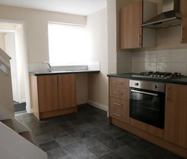 2 bedroom terraced house to rent - Photo 5