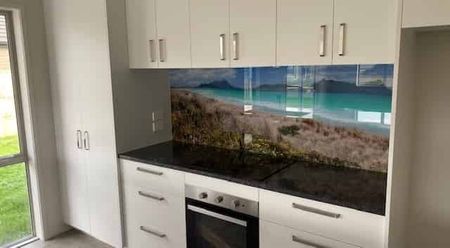 Modern Three Bedroom Home - Photo 2