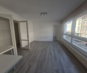 Location Appartement 2 pièces 42m² LILLE 59000 - Photo 1