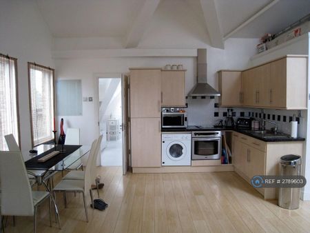 1 bedroom flat to rent - Photo 5
