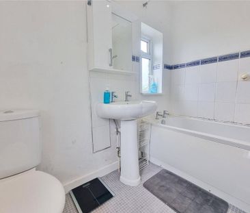 2 bedroom semi-detached house to rent - Photo 5