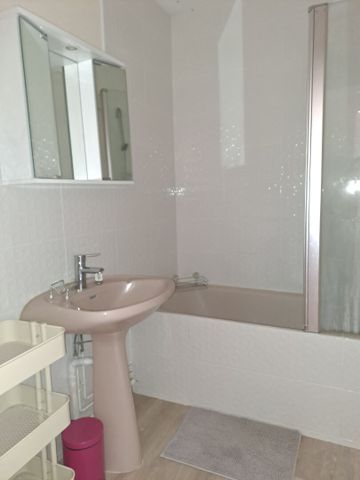 Location Appartement 2 pièces 45m² - Photo 4