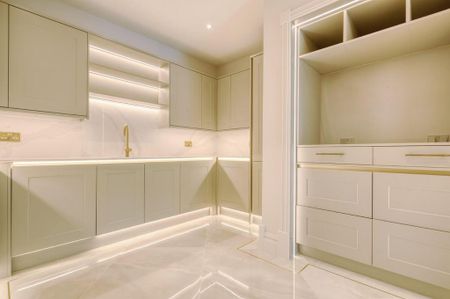 5 bedroom detached house to rent - Photo 4