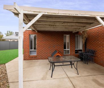 2 Thorpe Avenue, Killara VIC 3691 - House For Rent | Domain - Photo 5