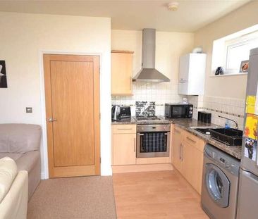 Wood Court, St Johns Wood Road, Ryde, PO33 - Photo 3