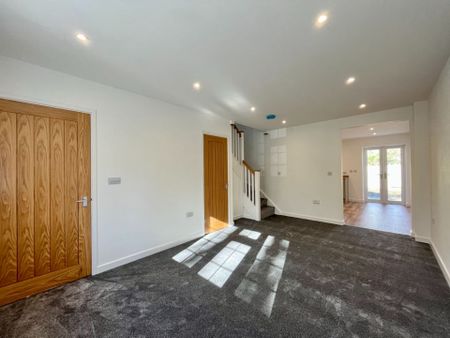 Morris Street, Hook, Hook, RG27 - Photo 2