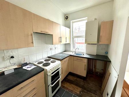 1 bedroom flat to rent - Photo 5