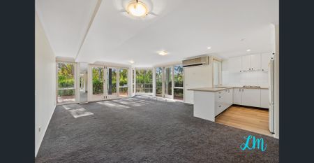 Stunning Ground Floor Townhouse with Uninterrupted Yarra River Views - Photo 2
