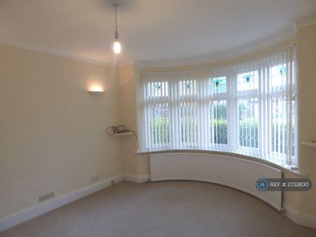 3 bedroom detached house to rent - Photo 3