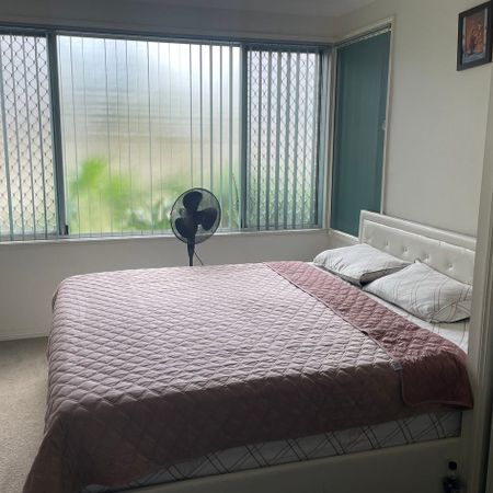 FOR LEASE – Stylish 2 Bed | 1 Bath | 1 Car Unit in the Heart of Toowoomba City - Photo 3