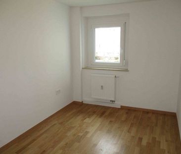 Renovierte 2 Zimmer-Wohnung mit Balkon und Einbauküche! - Foto 5