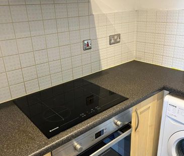 2 bedroom flat to rent - Photo 6