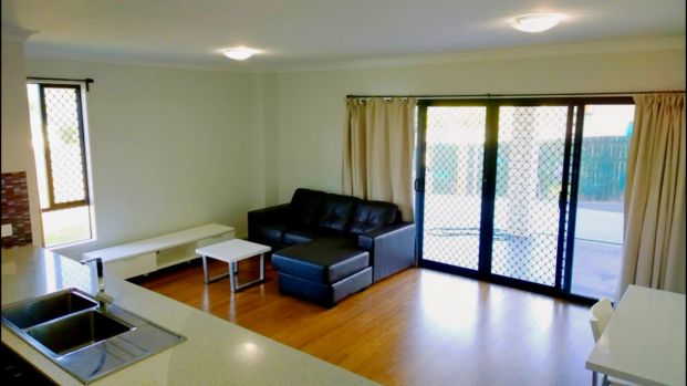 1 bed 1 bath - Photo 1