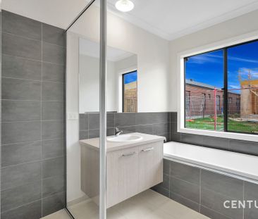 4 Bedroom Beautiful Family Home - Photo 6