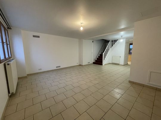 Location Maison 4 pièces 100m² - Photo 1