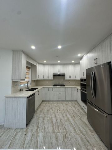 For Lease - 5 Burwash Court, Brampton, Ontario - Photo 4