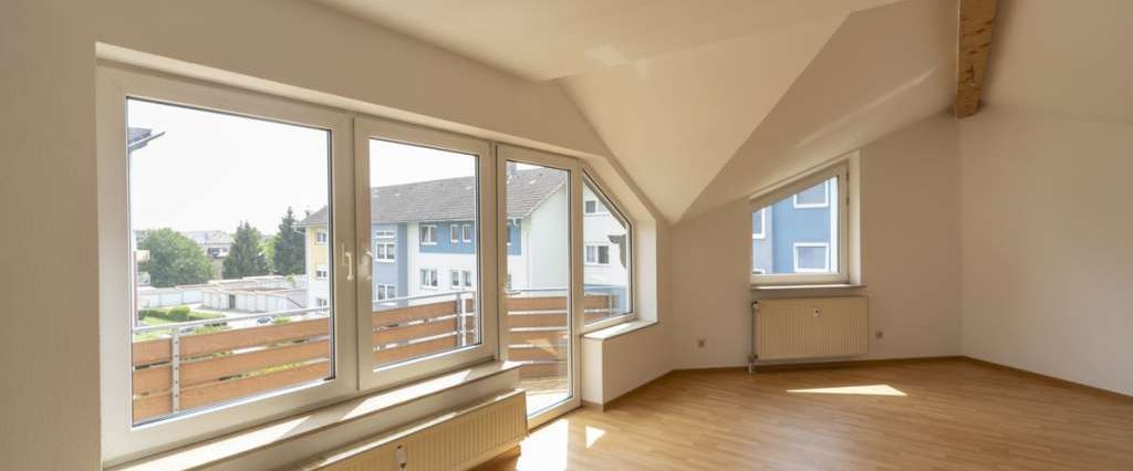 Toller Blick: 3-Zimmer-Dachgeschosswohnung mit Balkon - Foto 1
