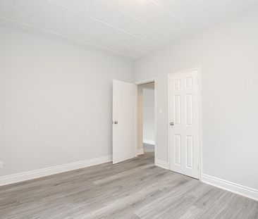 *UPDATED* 1 BEDROOM APARTMENT IN ST. CATHARINES!! - Photo 6