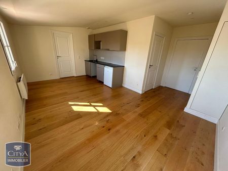 Location Appartement 1 pièce 28m² TOULON 83000 - Photo 2