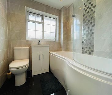3 Bed House - semi-detached - Photo 6