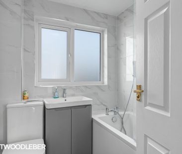 3 bedroom terraced house to rent - Photo 4