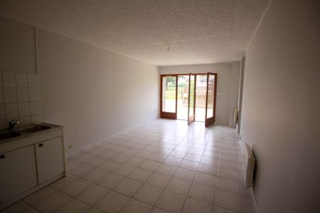 Location Maison 2 pièces 43m² MONTREVEL EN BRESSE 01340 - Photo 5
