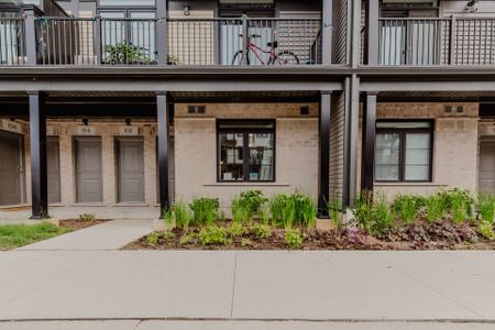 For Lease - 98 Lomond Lane, Kitchener, Ontario - Photo 4