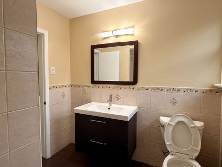 For Lease - 24 Chestermere Boulevard Unit# Upper, Toronto, Ontario - Photo 2