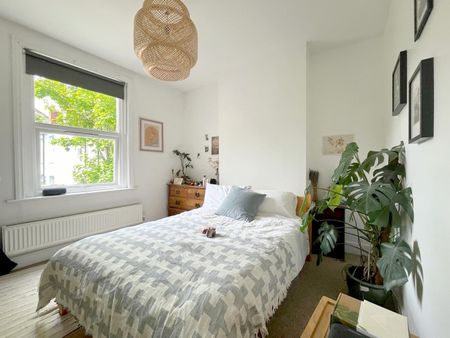 2 Bed Flat, Montpelier, BS2 - Photo 4