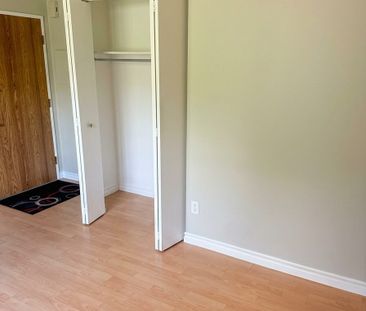 Immeuble - 4949 Magloire, Sherbrooke 3 1/2 Secteur Rock Forest - Photo 3