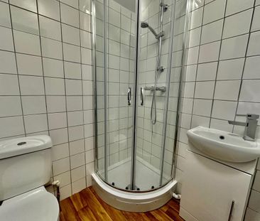 4 bedroom terraced house to rent - Photo 2