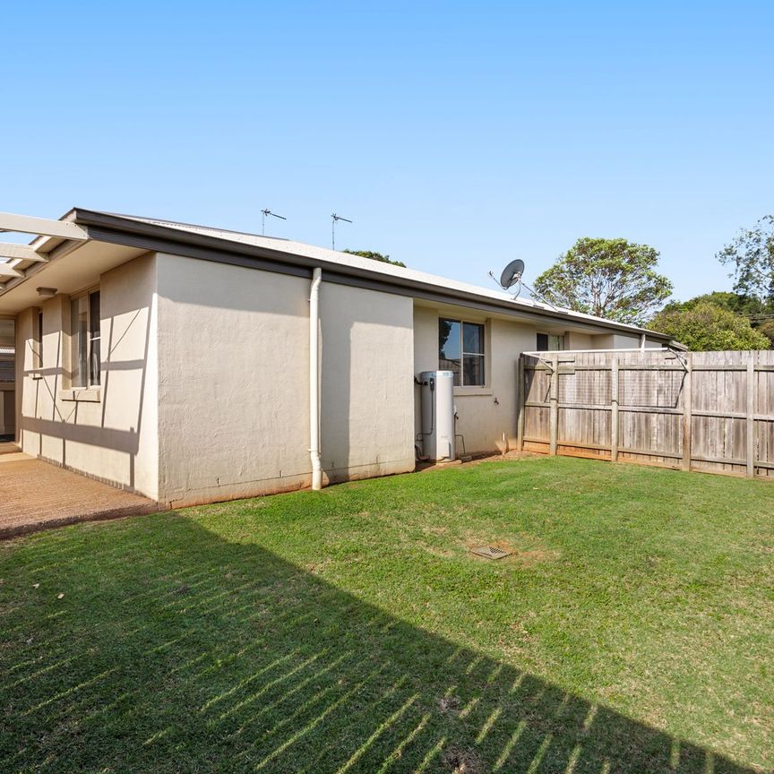Quality, comfort & security! This two bedroo m home in Wilsonton ticks all the boxes! - Photo 1