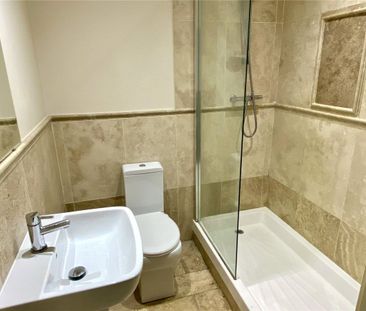 Halifax Road, Staincliffe, Dewsbury, West Yorkshire, WF13 - Photo 5