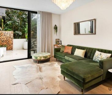 Spacious Ground Floor Apartment with Huge Courtyard and Pool - Step... - Photo 2