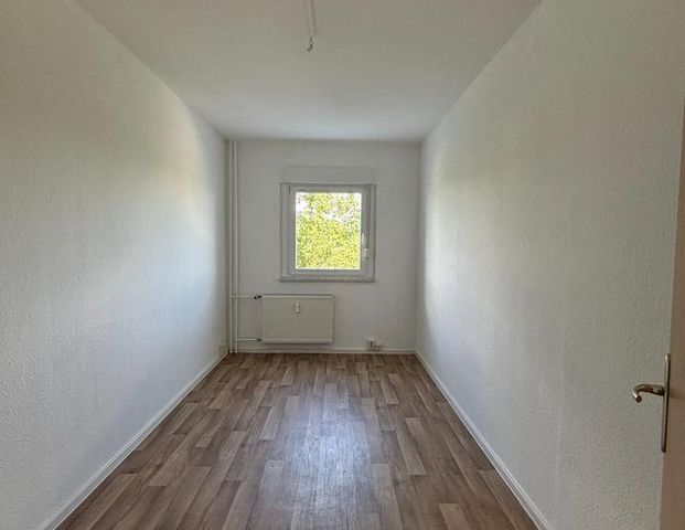 * große 3-Raum Wohnung * - Foto 1