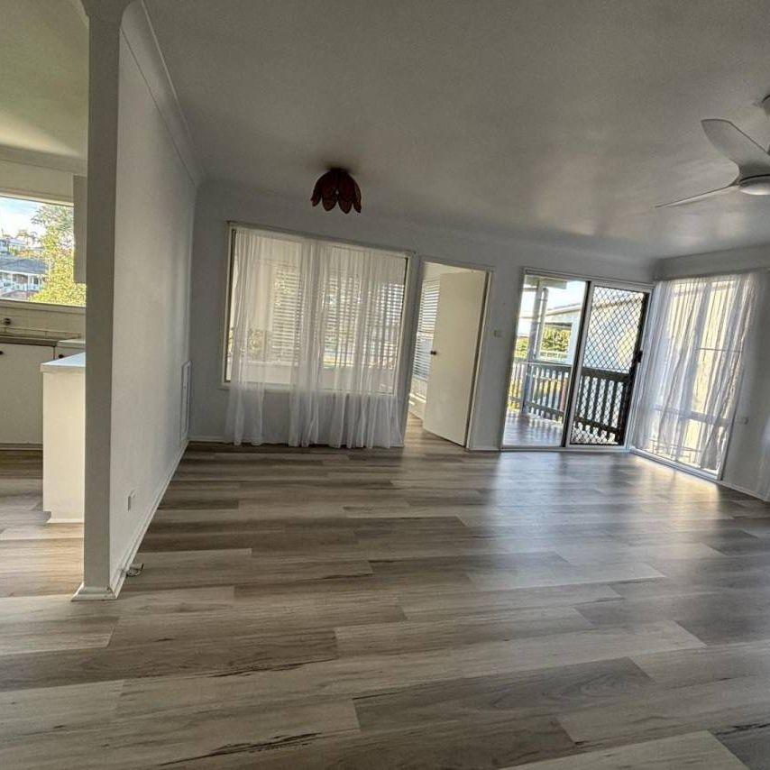 Beach House Vibes - Photo 1